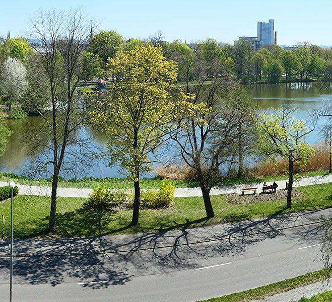 2020-04-23-Panorama-Schloßteich-t2