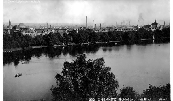 Blick vom Miramar auf die Fabrikstadt